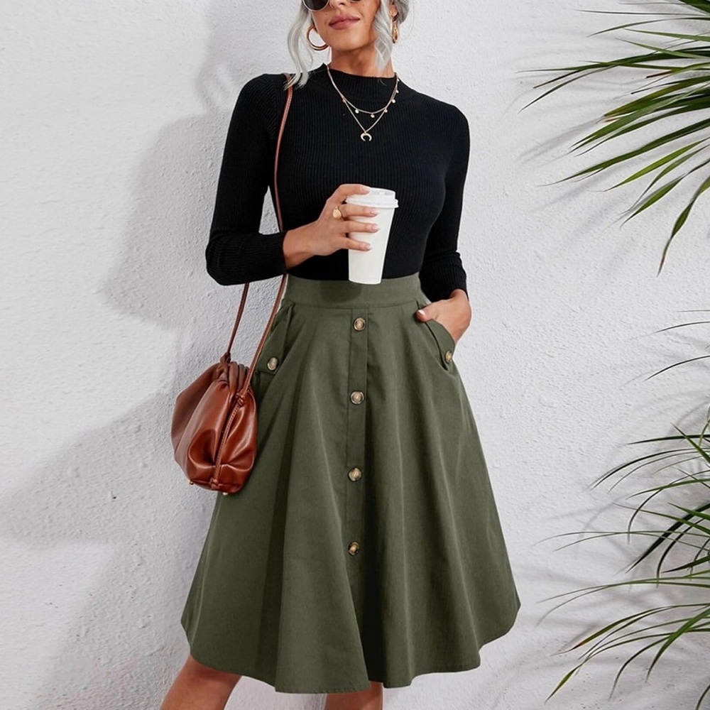 SHEIN Forest Green A-Line Skirt with Button Detail Like New